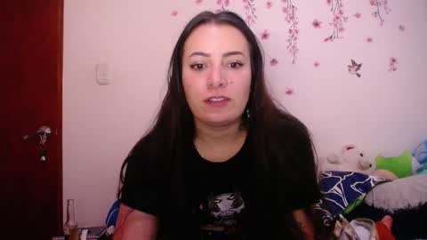 Snapshot of pearl_3 chatting on January 12, 2026, 2:06 am Pearl online show from January 12, 2026, 2:06 am