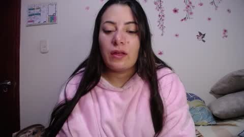 Snapshot of pearl_3 chatting on February 14, 2026, 4:20 am Pearl online show from February 14, 2026, 4:20 am