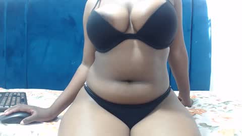 Snapshot of pearlx01 chatting on September 18, 2025, 2:41 pm pearlx01 online show from September 18, 2025, 2:41 pm