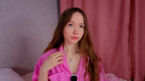 pearly_peach_ online show from April 26, 2026, 6:16 pm