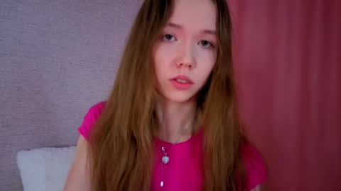 pearly_peach_ online show from May 3, 2026, 4:13 pm