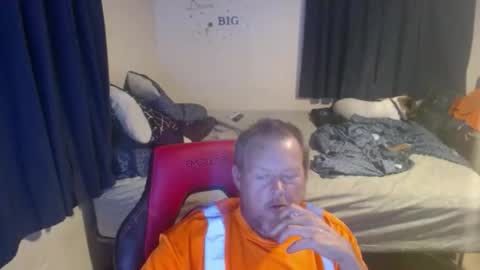 pecker40 online show from May 5, 2026, 1:35 am