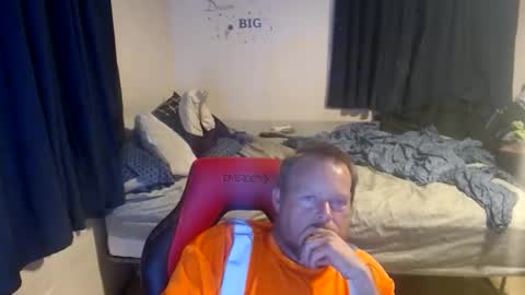 pecker40 online show from May 23, 2026, 2:06 am