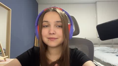 Luna Vale online show from June 29, 2026, 8:09 pm