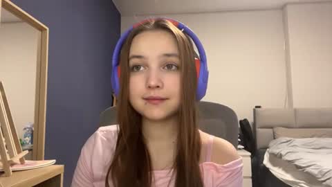 Luna Vale online show from July 14, 2026, 9:09 pm