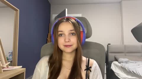 Luna Vale online show from July 17, 2026, 6:13 pm