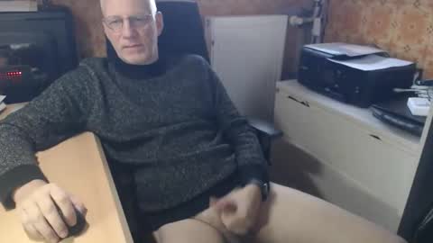 Pemue65 online show from December 2, 2025, 7:57 am