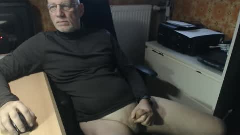 Pemue65 online show from December 17, 2025, 7:58 am