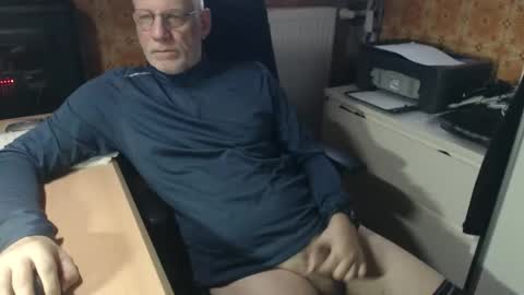 Pemue65 online show from March 25, 2026, 8:09 am