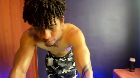 Snapshot of pendragom1224 chatting on December 1, 2024, 4:29 pm Pendragom online show from December 1, 2024, 4:29 pm