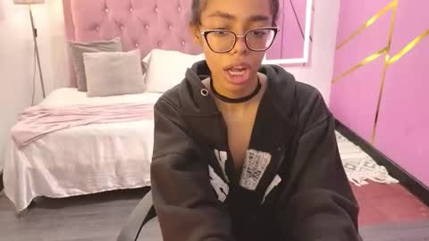 Snapshot of peneelopeecute chatting on February 5, 2026, 8:46 pm peneelopeecute online show from February 5, 2026, 8:46 pm