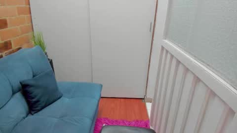 Penelope online show from November 18, 2025, 7:18 pm