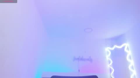 penelope online show from October 15, 2025, 4:01 am