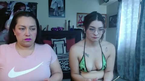 Snapshot of penelopeandmarilyn chatting on June 10, 2026, 2:16 pm Penelope and my girlfriend Marilyn online show from June 10, 2026, 2:16 pm