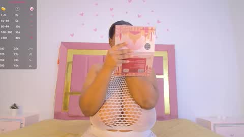 Snapshot of penelopeboobs_ chatting on February 18, 2026, 7:10 pm online show from February 18, 2026, 7:10 pm