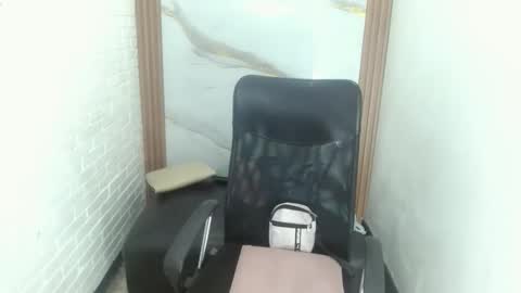 Penelopee Rouse online show from October 13, 2025, 7:36 pm