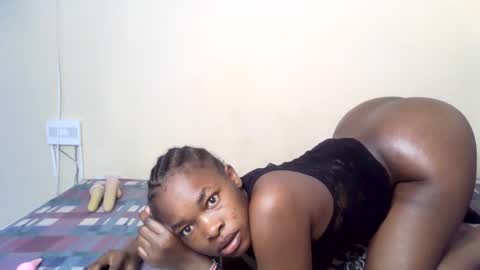 pengcaramell2 online show from April 17, 2026, 5:21 am