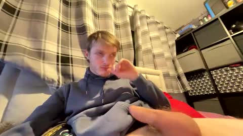 Snapshot of penguin666778 chatting on December 20, 2025, 11:01 pm Penguin online show from December 20, 2025, 11:01 pm