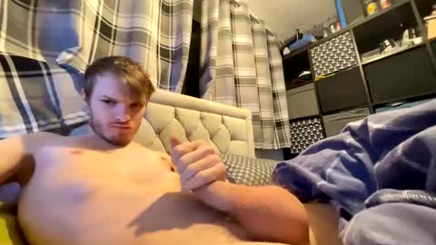 Snapshot of penguin666778 chatting on February 1, 2026, 12:20 am Penguin online show from February 1, 2026, 12:20 am