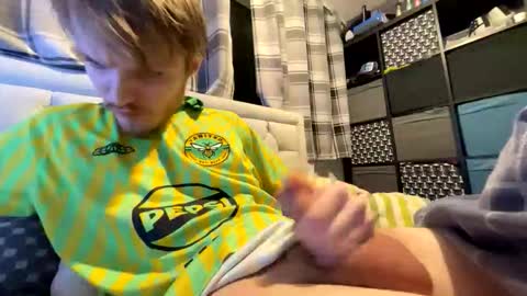 Snapshot of penguin666778 chatting on February 8, 2026, 1:09 am Penguin online show from February 8, 2026, 1:09 am