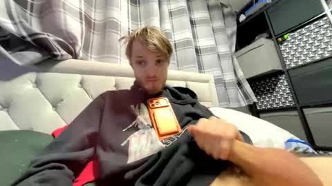 Snapshot of penguin666778 chatting on February 27, 2026, 7:03 pm Penguin online show from February 27, 2026, 7:03 pm