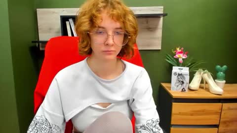 Snapshot of penny_lust chatting on September 17, 2025, 6:26 am Penny online show from September 17, 2025, 6:26 am