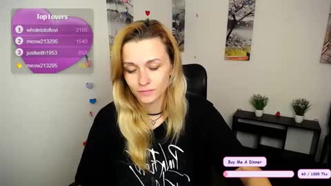 Snapshot of peppymia chatting on October 28, 2025, 7:12 am Mia online show from October 28, 2025, 7:12 am