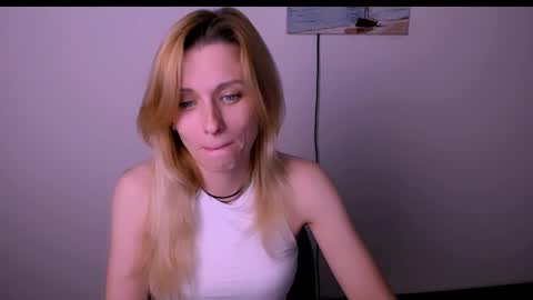 Snapshot of peppymia chatting on November 20, 2025, 6:18 pm Mia online show from November 20, 2025, 6:18 pm