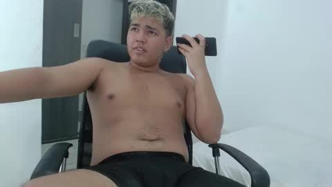 Snapshot of percibal_junior1 chatting on February 9, 2025, 2:06 am percibal_junior1 online show from February 9, 2025, 2:06 am