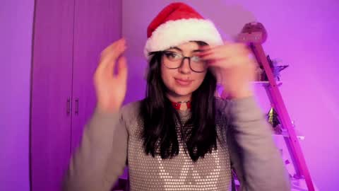 Snapshot of perfect__ana chatting on December 13, 2024, 5:49 am Sarah Ana Banana online show from December 13, 2024, 5:49 am