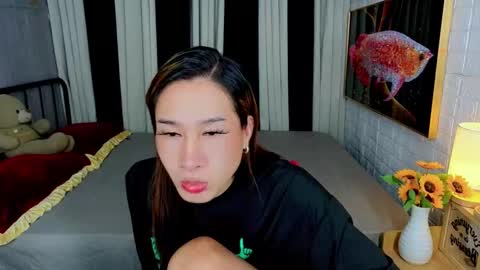 Chloe online show from October 27, 2025, 10:14 pm