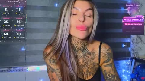 Snapshot of perfecttbaby77n chatting on March 3, 2025, 12:27 pm Anna online show from March 3, 2025, 12:27 pm