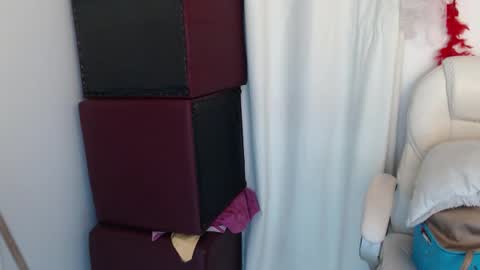 perla_2026 online show from December 3, 2025, 11:03 pm