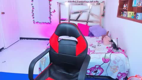 PERLA online show from December 13, 2025, 8:58 pm