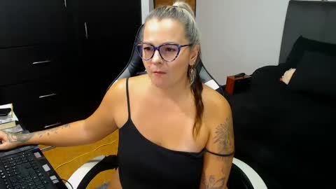 Snapshot of perlagoloza05 chatting on November 9, 2025, 3:49 am goloza online show from November 9, 2025, 3:49 am