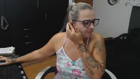 Snapshot of perlagoloza05 chatting on November 11, 2025, 2:55 am goloza online show from November 11, 2025, 2:55 am