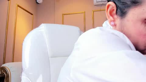 PerlaPreciosa online show from September 26, 2025, 3:54 am