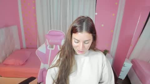 Marie online show from November 1, 2025, 9:33 am