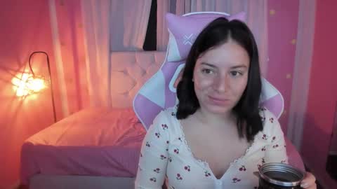 Snapshot of persefone_saira chatting on February 12, 2026, 9:15 am Marie online show from February 12, 2026, 9:15 am