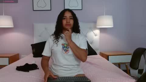 Persefone  online show from March 12, 2026, 11:27 am