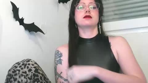 Snapshot of persephones_garden chatting on January 8, 2026, 8:27 am Persephone online show from January 8, 2026, 8:27 am