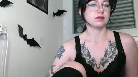 Snapshot of persephones_garden chatting on January 13, 2026, 8:08 am Persephone online show from January 13, 2026, 8:08 am