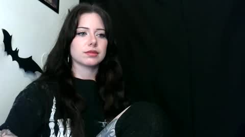 Snapshot of persephones_garden chatting on January 14, 2026, 8:09 am Persephone online show from January 14, 2026, 8:09 am