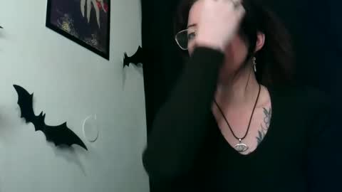 Snapshot of persephones_garden chatting on January 15, 2026, 1:16 pm Persephone online show from January 15, 2026, 1:16 pm