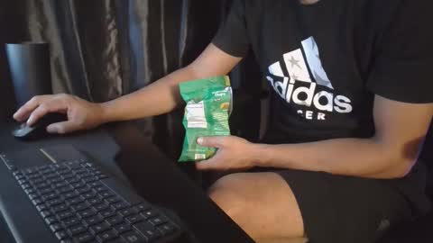 Snapshot of peruvianevil chatting on January 7, 2026, 6:05 am Lalo x peruvianevil ig peruvianevil online show from January 7, 2026, 6:05 am