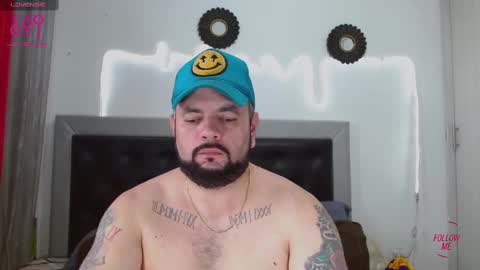 Carlos online show from October 7, 2025, 9:56 pm