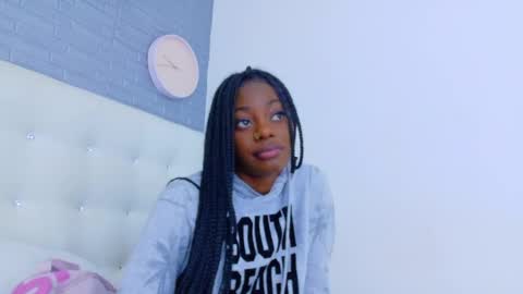 pervert_shydoll online show from May 30, 2026, 12:08 am