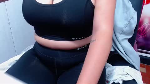 Snapshot of pervertt_nicole chatting on January 26, 2025, 5:13 pm Nicole online show from January 26, 2025, 5:13 pm