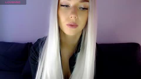 Snapshot of pervyblonde chatting on December 25, 2024, 11:22 am Isabella online show from December 25, 2024, 11:22 am