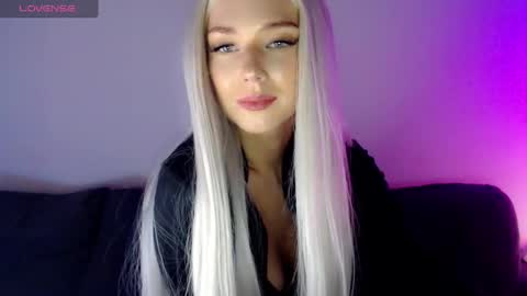 Snapshot of pervyblonde chatting on March 4, 2025, 11:19 am Isabella online show from March 4, 2025, 11:19 am
